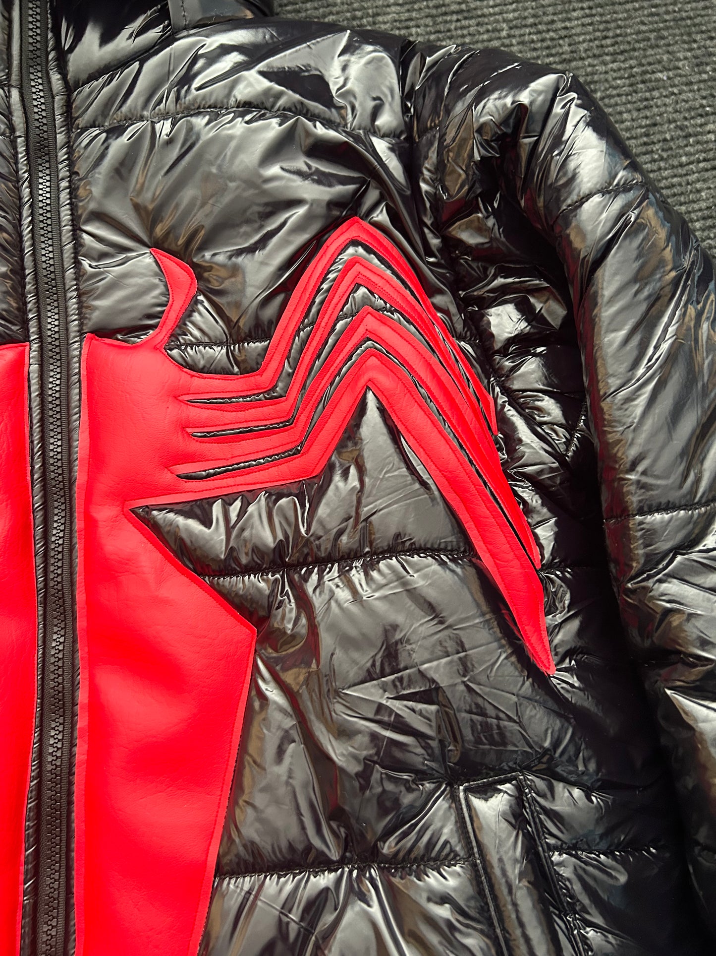 Carnage puffer coat