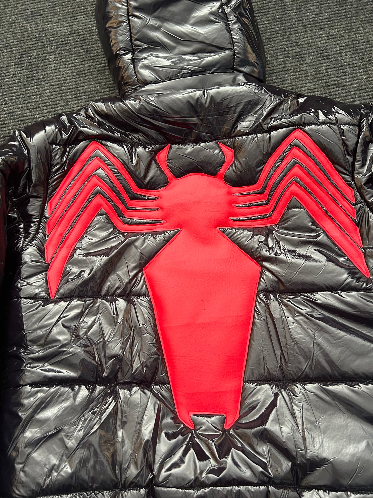 Carnage puffer coat